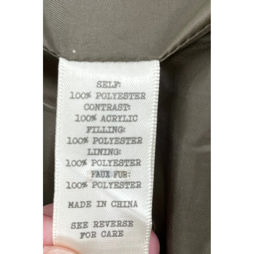 Daytrip‎ Womens Puffer Vest Olive Green Hooded Knit Back Quilted Small Buckle